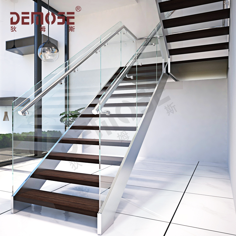 泰國(guó)別墅U形樓梯裝修工程案例