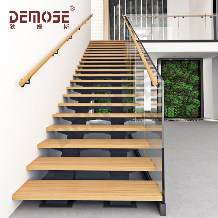 狄姆斯淺析鋼結(jié)構(gòu)樓梯的獨特魅力與現(xiàn)代家居的完美契合