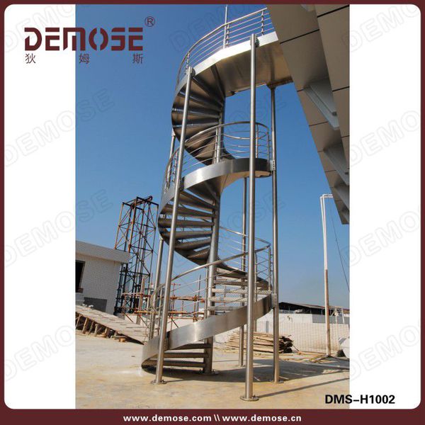 戶外旋轉(zhuǎn)樓梯 戶外旋轉(zhuǎn)樓梯