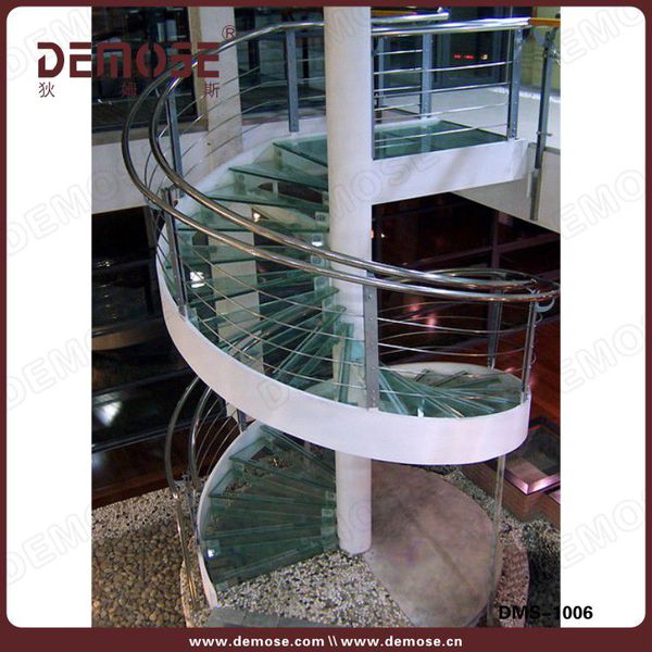 3 現(xiàn)代時(shí)尚派玻璃旋轉(zhuǎn)樓梯