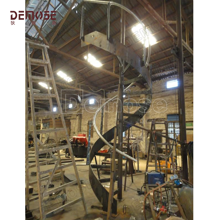 美國719樓梯試裝