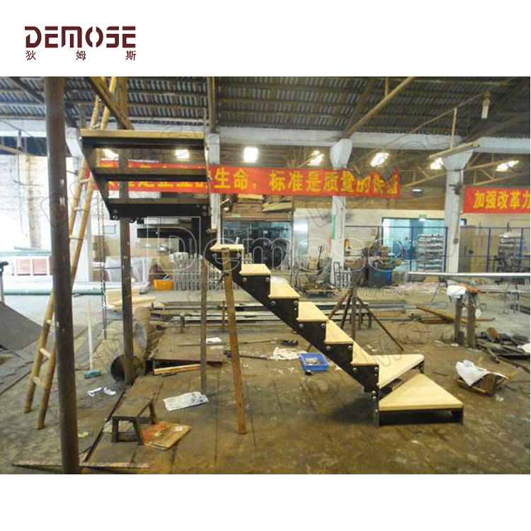 中國臺灣新竹200套鋼木L形梯