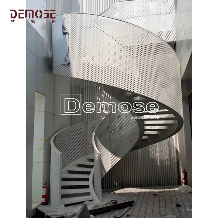 鏤空旋轉(zhuǎn)樓梯