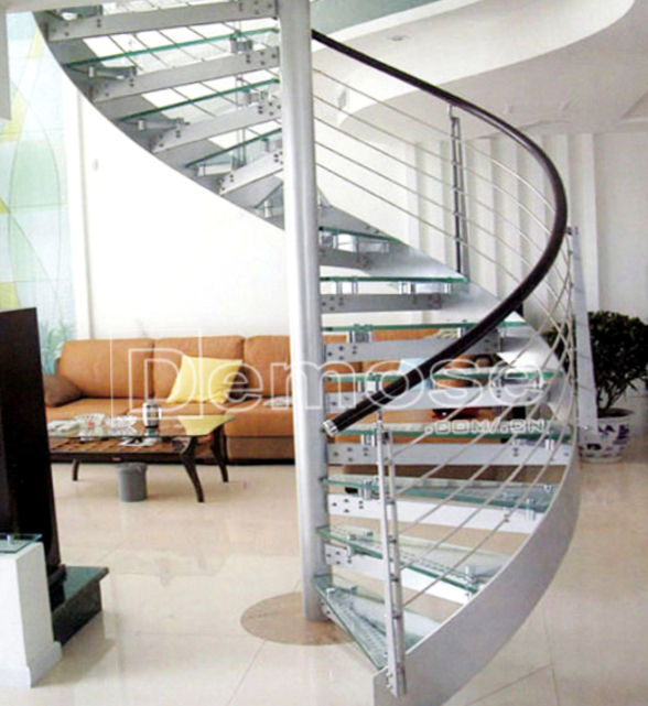 你一定要知道旋轉(zhuǎn)樓梯設(shè)計(jì)規(guī)格和注意事項(xiàng)的幾個(gè)方面