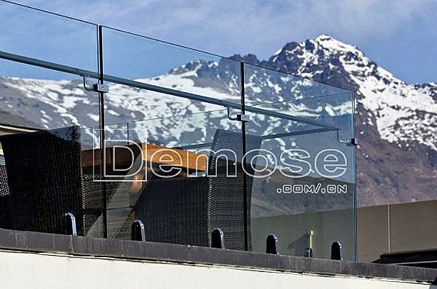 陽臺玻璃護(hù)欄圖片 陽臺玻璃護(hù)欄圖片