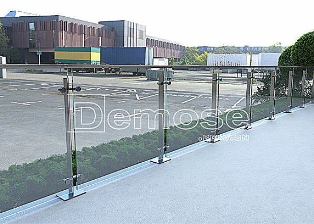 不銹鋼玻璃欄桿 不銹鋼玻璃欄桿