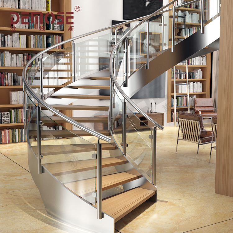 樓梯是時(shí)光的刻度,護(hù)欄是無(wú)聲的守護(hù)