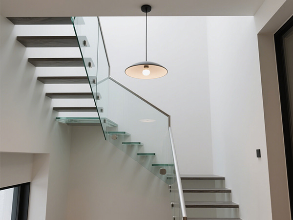 空間詩篇：現(xiàn)代樓梯設(shè)計的演進與未來之光