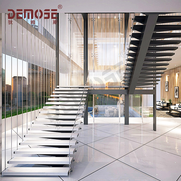 U型復(fù)式樓梯定制：在小空間里優(yōu)雅攀登，安全與美學(xué)的完美平衡